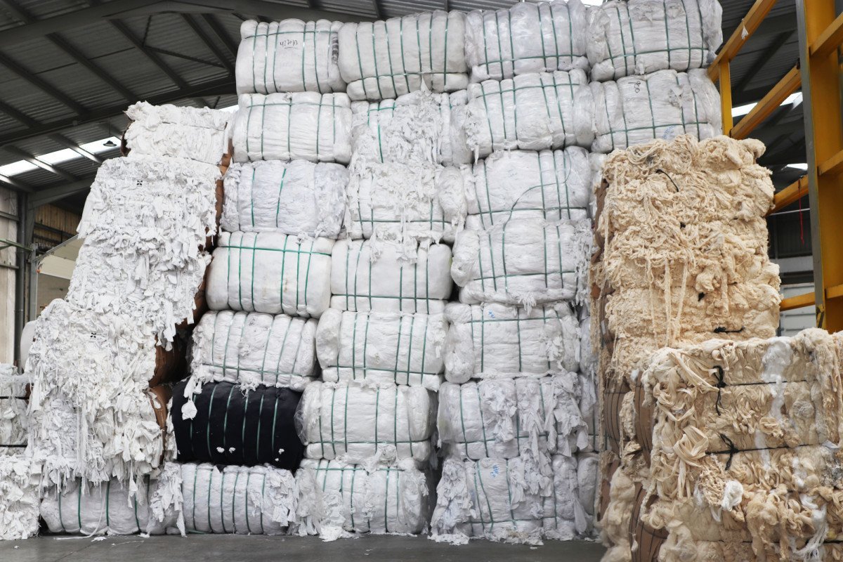 ¿A dónde van los textiles de tu hotel? El problema oculto de los residuos textiles en la industria